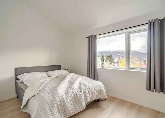 Staying Apt 3 - New And Modern